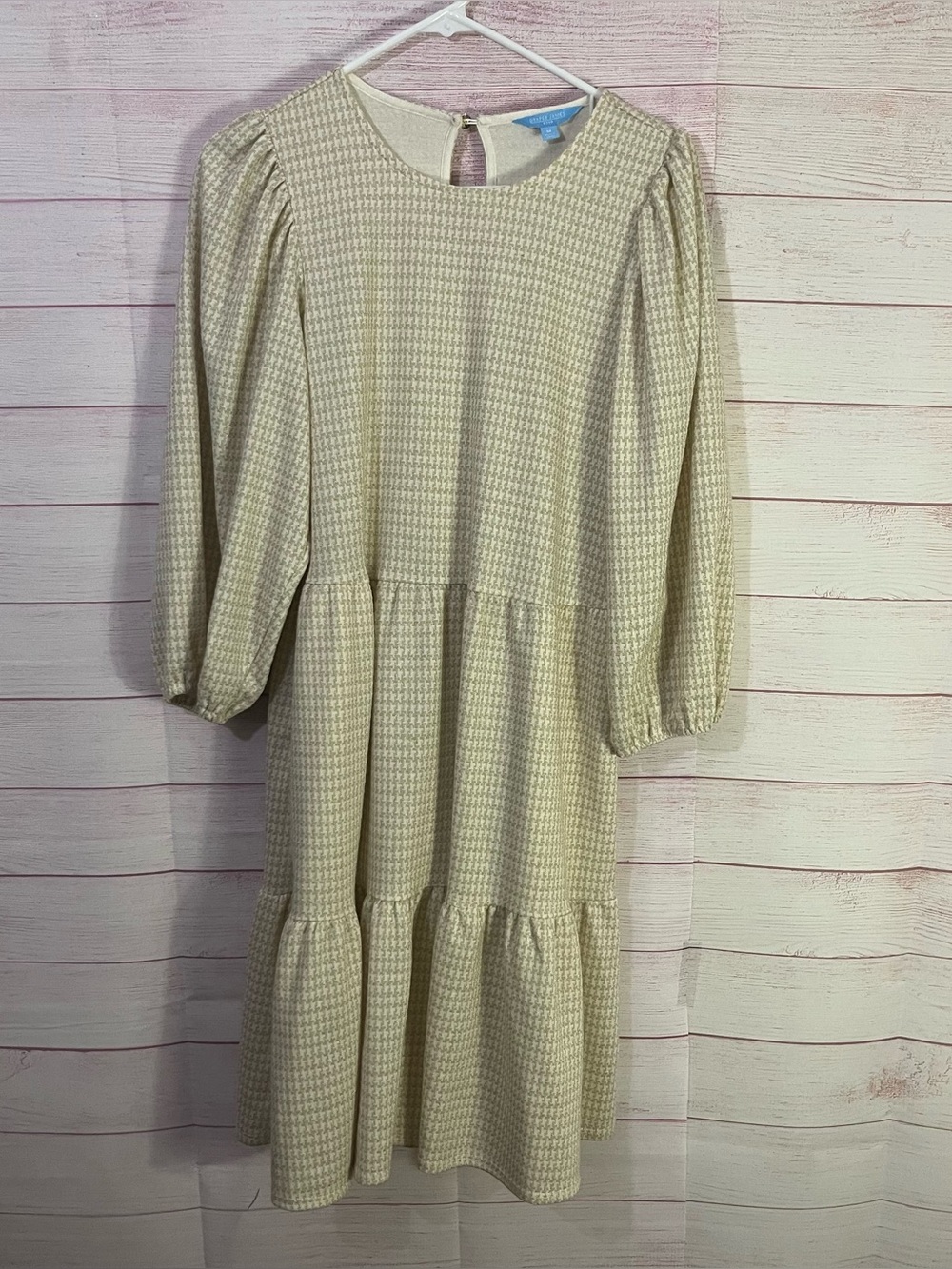 Draper James RSVP gold ivory houndstooth tiered skater puff sleeves dress Medium